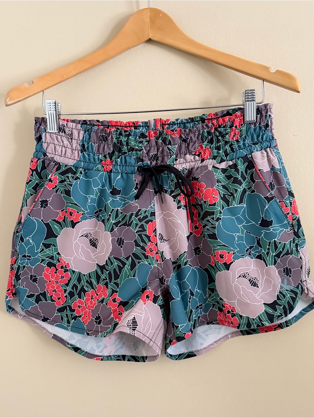 Carve Designs Floral Bali Quick Dry Board Shorts Women's S